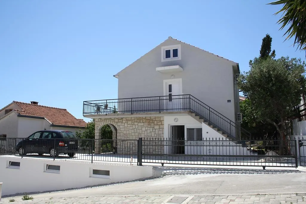 Apartments Suker Trogir