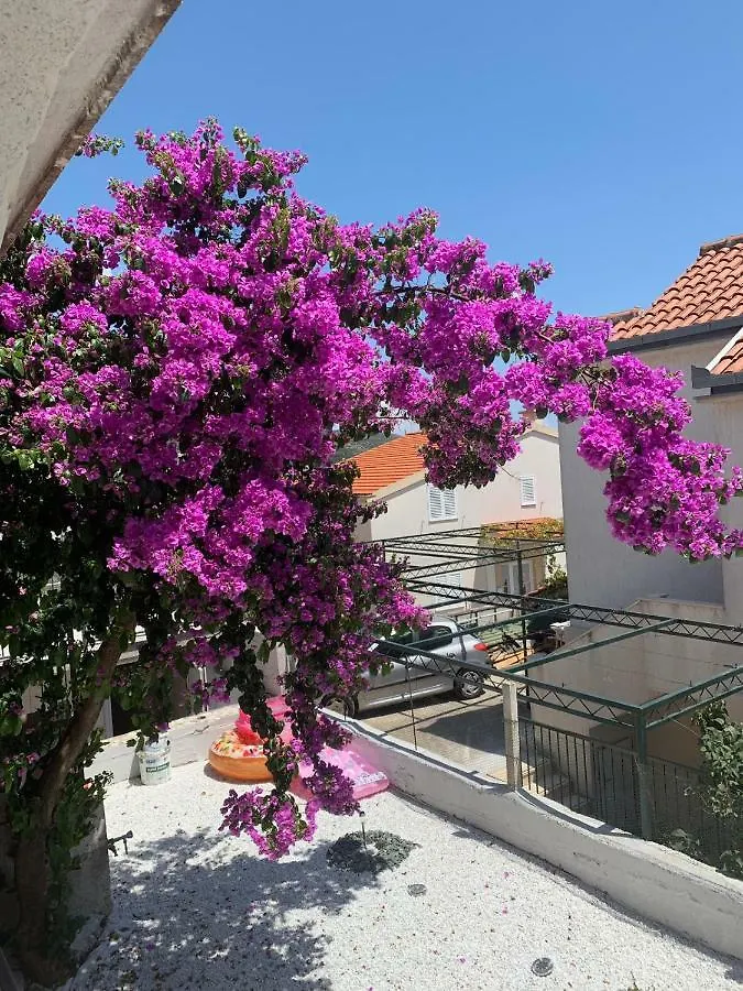Apartments Suker Trogir